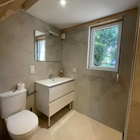 L'accolade Ars-sur-Formans